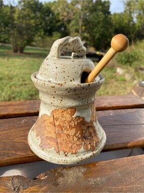 Vintage Jerry Baber Lace-Impressed Hourglass-Shaped Vase - Honey Jars